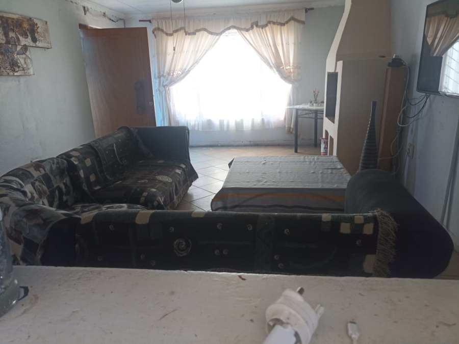 3 Bedroom Property for Sale in Kwanonqaba Western Cape